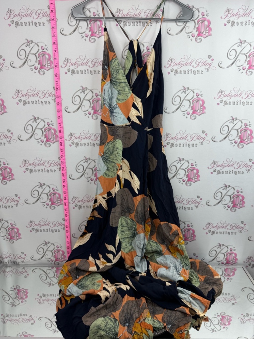 Dress long maxi leafs tropical V-Neck Maxi Dress in Navy with Leaf Print